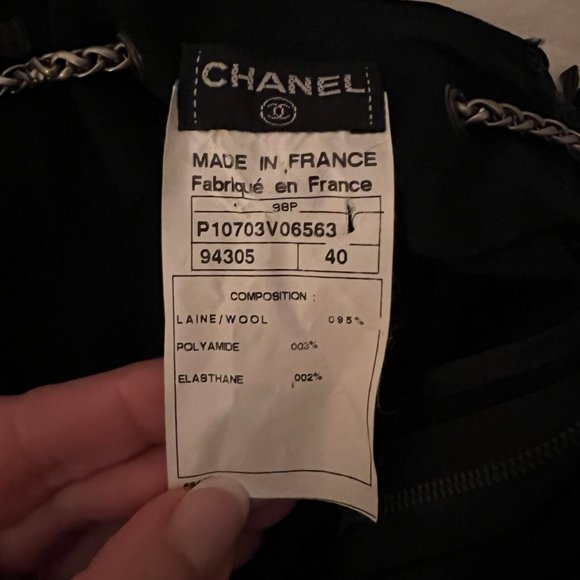 CHANEL classic black skirt with chain accent belt cc - Picture 4 of 4